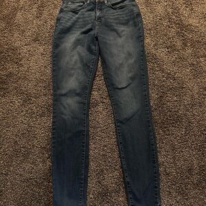 Signature by Levi Strauss Women's Dark Wash Skinny Jeans